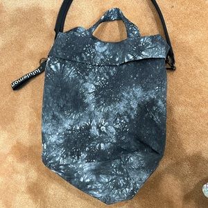 Green grey Lulu Lemon Sac Bar